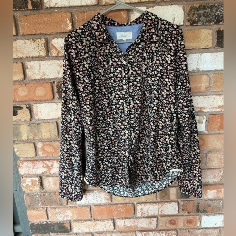 Birds Of Paradis Trovata Floral Corduroy Button Down Top